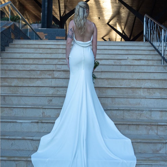 Archie - Made with Love Wedding Dress - Picture 2 of 4